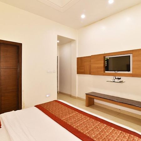 Hotel B-Comfort Amritsar Extérieur photo