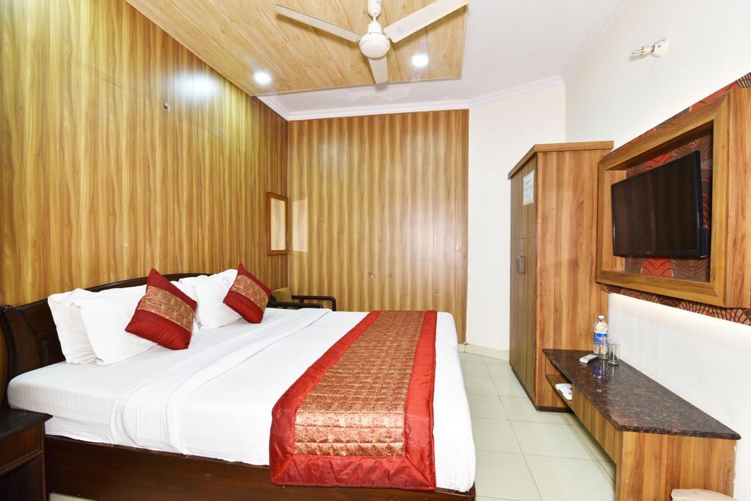 Hotel B-Comfort Amritsar Extérieur photo