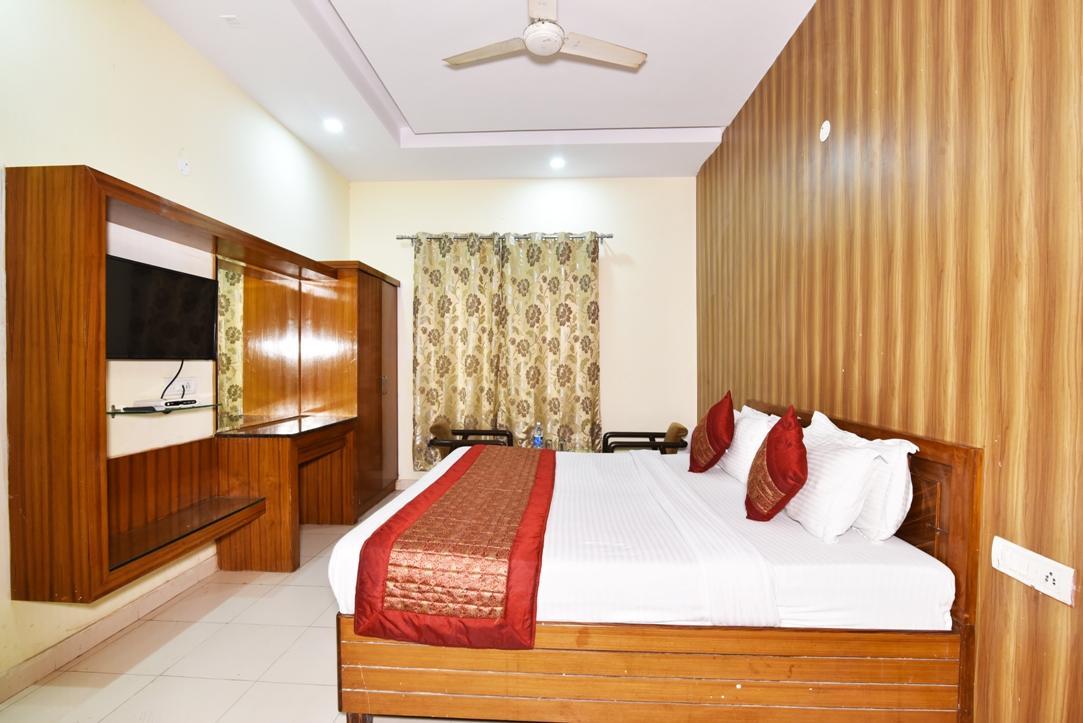 Hotel B-Comfort Amritsar Extérieur photo