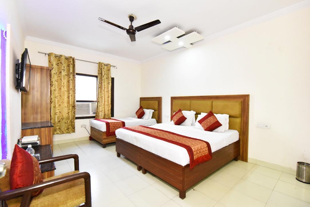 Hotel B-Comfort Amritsar Extérieur photo