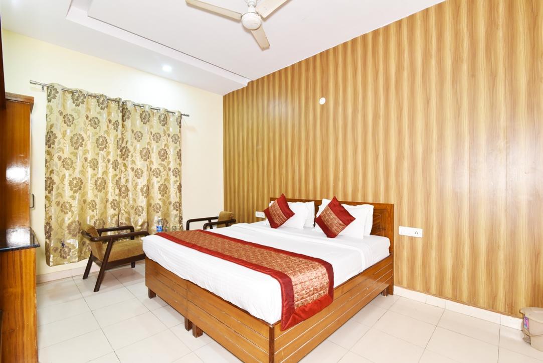 Hotel B-Comfort Amritsar Extérieur photo